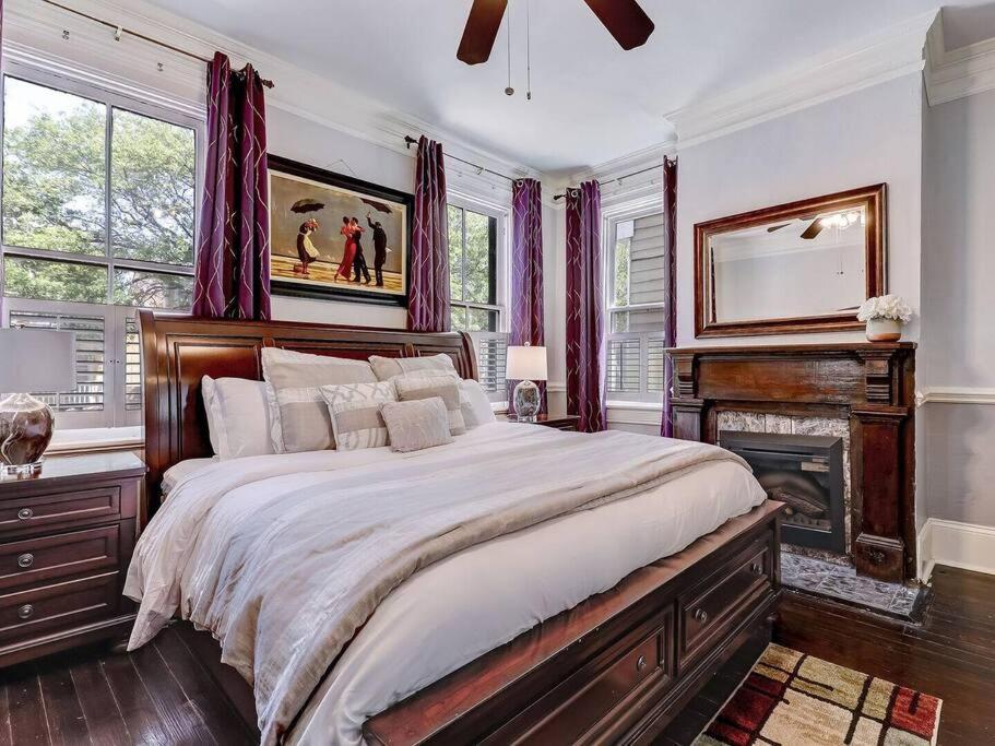 Historic Gold Private With Pool - 2bed, 1&half Bath, Sleeps 6, 1st Floor, 15 Min Walk To Historic Center And Attractions Apartamento Savannah